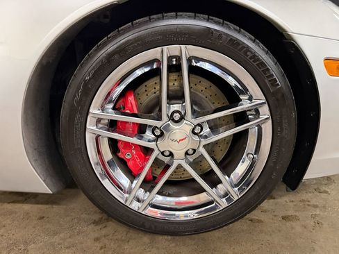 Used 2008 Chevrolet Corvette Z06 w/ Preferred Equipment Group image 19