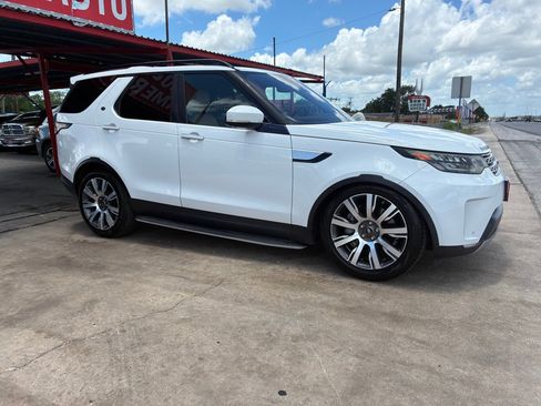 Used 2018 Land Rover Discovery HSE Luxury AWD/4WD image 2