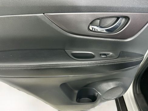 Used 2016 Nissan Rogue S w/ S Family Package FWD image 24