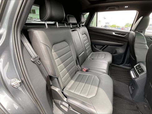 Used 2024 Volkswagen Atlas Cross Sport SEL R-Line AWD/4WD image 26
