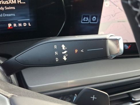 New 2026 Chevrolet Traverse LT image 11