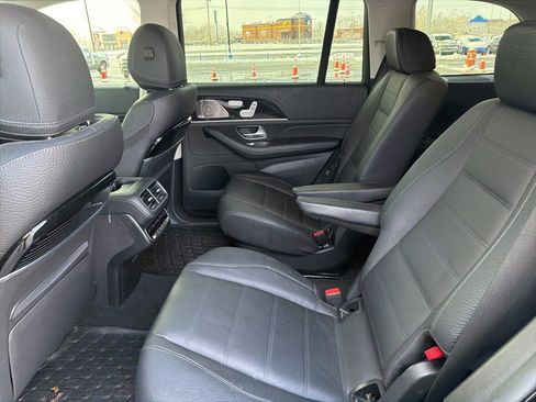 Used 2024 Mercedes-Benz GLS 580 GLS 580 image 9