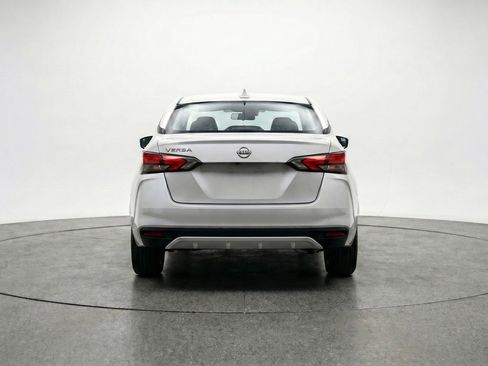 Used 2025 Nissan Versa SV FWD image 7