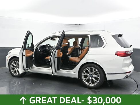 Used 2022 BMW X7 xDrive40i w/ Executive Package image 56
