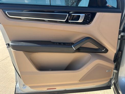 Used 2021 Porsche Cayenne GTS image 13