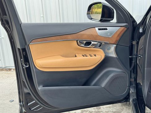 Used 2017 Volvo XC90 T8 Inscription w/ Vision Package image 42