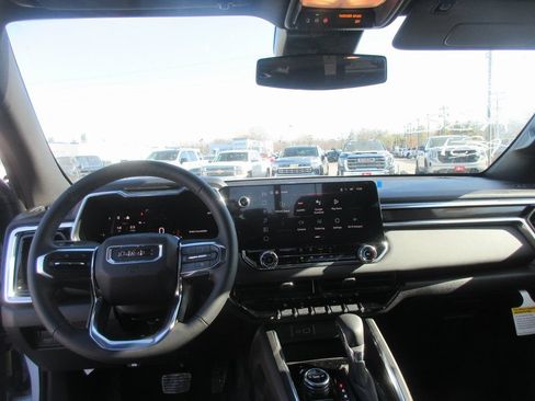 New 2026 GMC Canyon Elevation AWD/4WD image 17