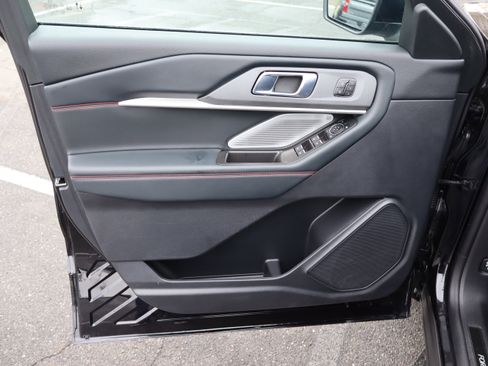 Used 2025 Ford Explorer ST image 15