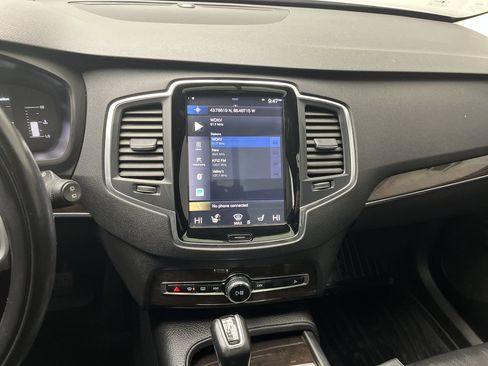 Used 2019 Volvo XC90 T5 Momentum w/ Advanced Package image 18