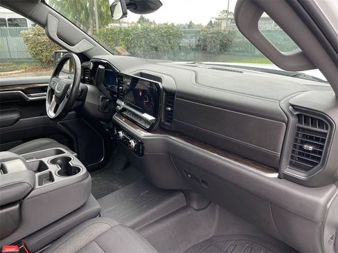 Used 2022 GMC Sierra 1500 Elevation w/ LPO, Elevation Black Package image 28