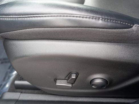 Used 2022 Jeep Cherokee Limited image 21