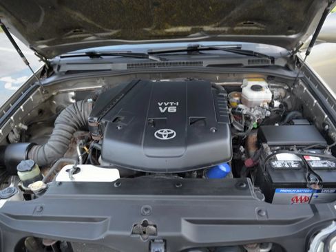 Used 2004 Toyota 4Runner Limited AWD/4WD image 45