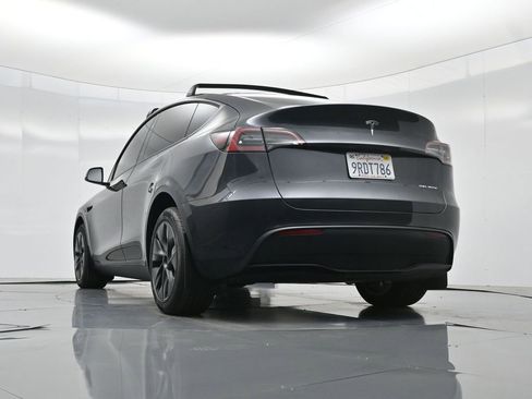 Used 2025 Tesla Model Y Long Range image 47