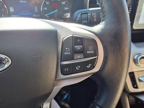 Certified 2022 Ford Explorer XLT w/ Equipment Group 202A image 11