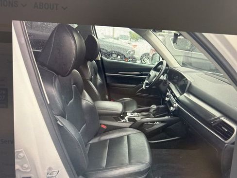 Used 2025 Kia Telluride S image 14