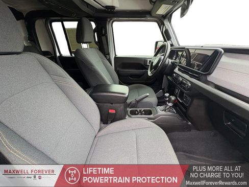 Used 2024 Jeep Gladiator Sport image 24