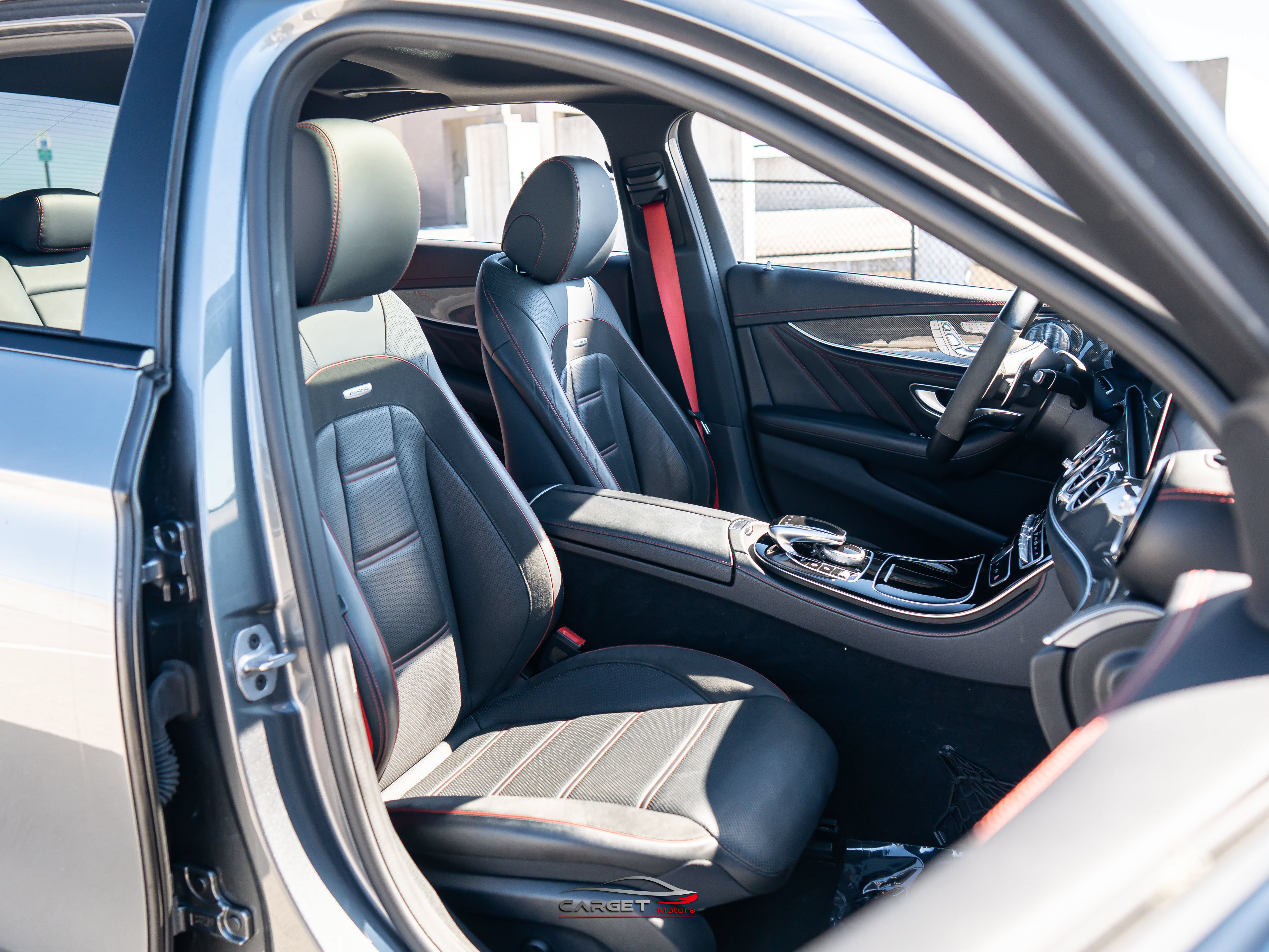 Used 2018 Mercedes-Benz E 43 AMG 4MATIC Sedan w/ Premium 3 Package image 17