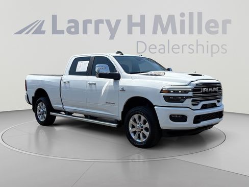 Used 2026 RAM 2500 Laramie w/ Sport Appearance Package AWD/4WD image 8