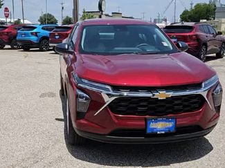 Used 2025 Chevrolet Trax LS FWD video 2