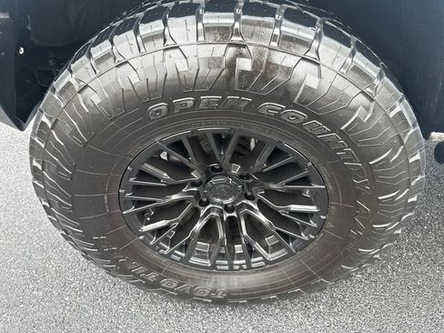 Used 2024 Ford Bronco Outer Banks image 18