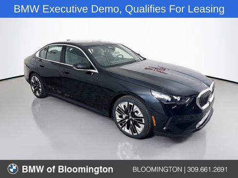 Used 2025 BMW 530i xDrive w/ Premium Package AWD/4WD image 1