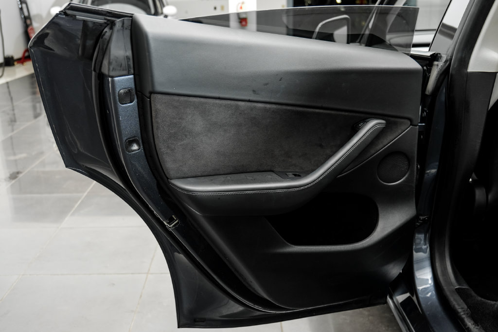 Used 2023 Tesla Model Y Long Range AWD/4WD image 51