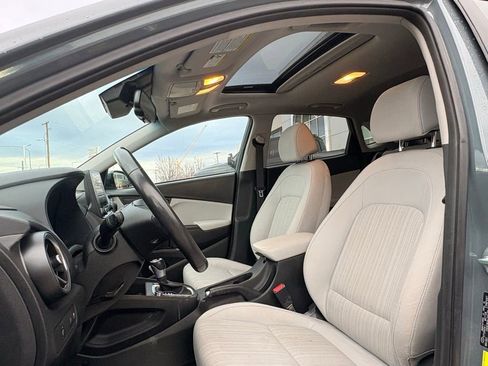 Used 2022 Hyundai Kona SEL w/ Convenience Package image 24