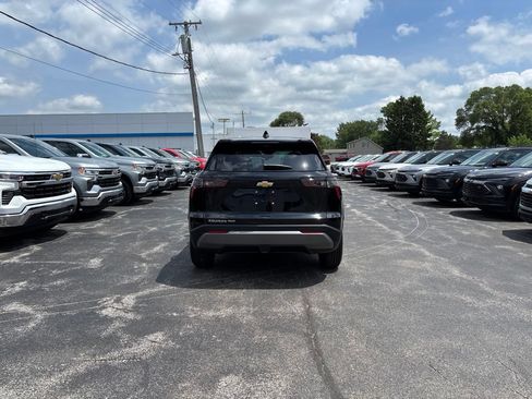 New 2026 Chevrolet Equinox LT w/ Convenience Package II AWD/4WD image 5