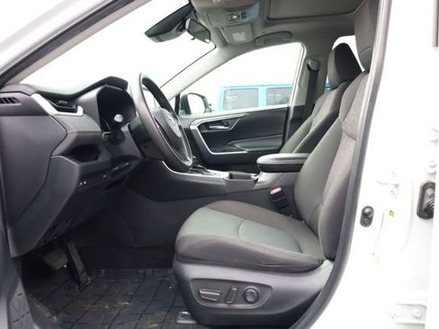 Used 2023 Toyota RAV4 XLE image 11