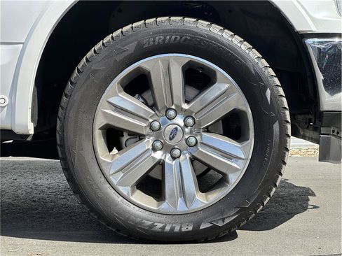 Used 2018 Ford F150 Lariat w/ Equipment Group 502A Luxury AWD/4WD image 30