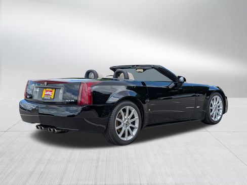 Used 2006 Cadillac XLR V RWD image 7