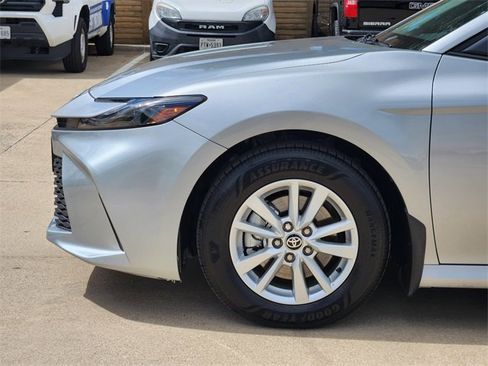 Used 2026 Toyota Camry LE w/ Convenience Package FWD image 16