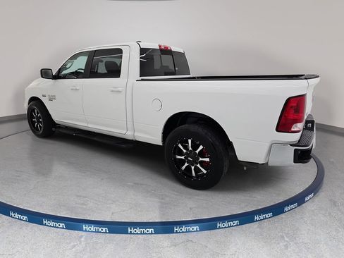 Used 2019 RAM 1500 Classic SLT RWD image 9
