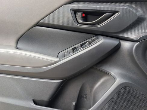 Certified 2025 Subaru Crosstrek 2.0i Premium image 30