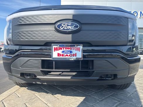 Used 2025 Ford F150 Lightning XLT image 29