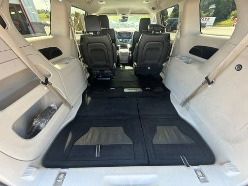 Used 2024 Chrysler Pacifica Touring-L FWD image 55