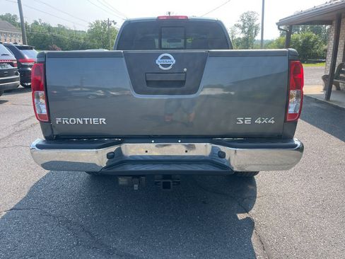 Used 2006 Nissan Frontier SE w/ (P01) Power Pkg AWD/4WD image 7