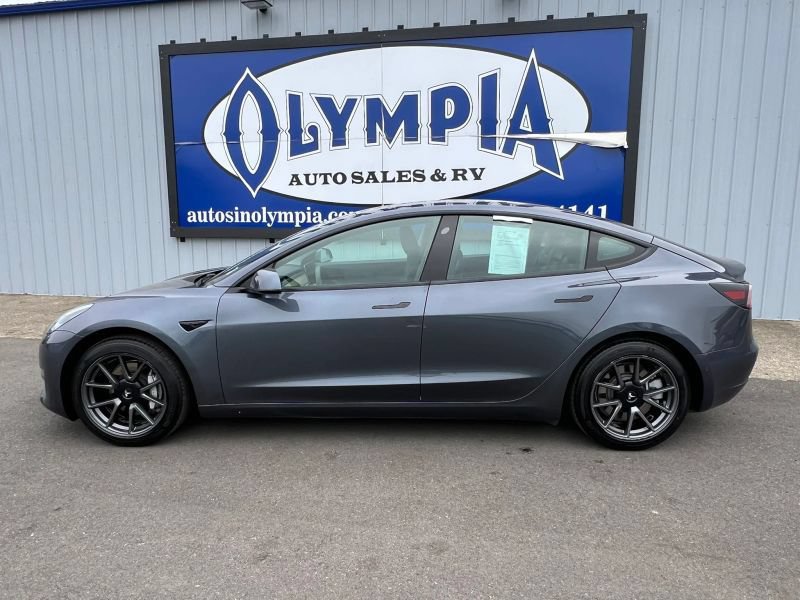 Used 2021 Tesla Model 3 Standard Range Plus RWD image 18