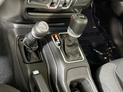 Used 2023 Jeep Wrangler Unlimited Sport AWD/4WD image 16