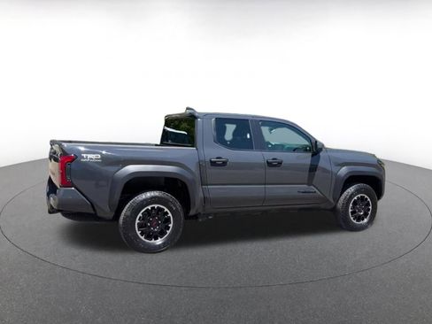 Used 2025 Toyota Tacoma TRD Off-Road AWD/4WD image 15