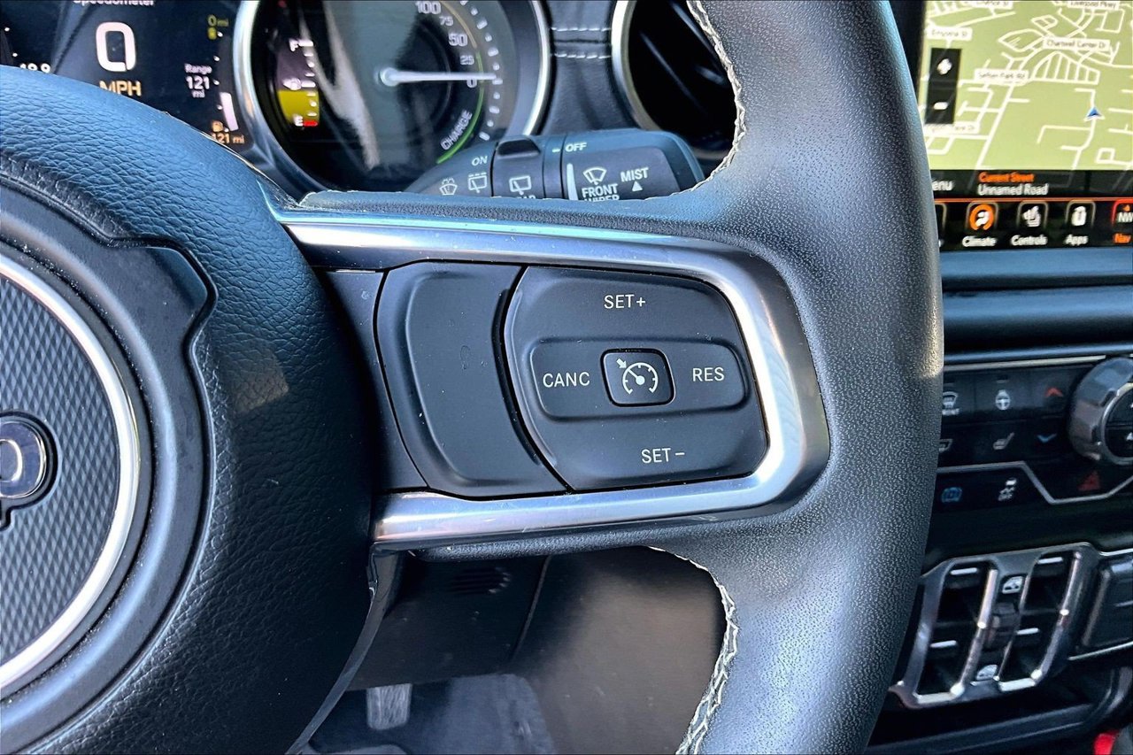 Used 2023 Jeep Wrangler Unlimited Sahara w/ Cold Weather Group AWD/4WD image 29