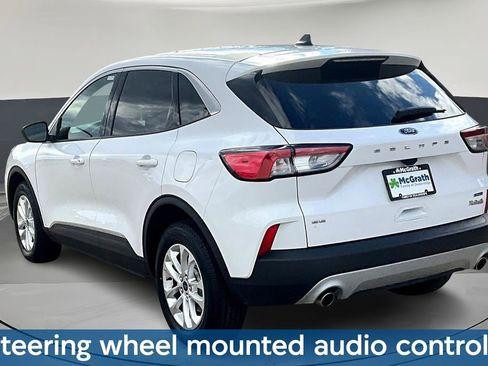 Used 2022 Ford Escape SE image 4