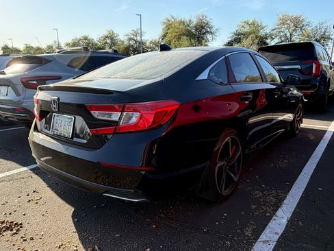 Used 2018 Honda Accord LX image 3