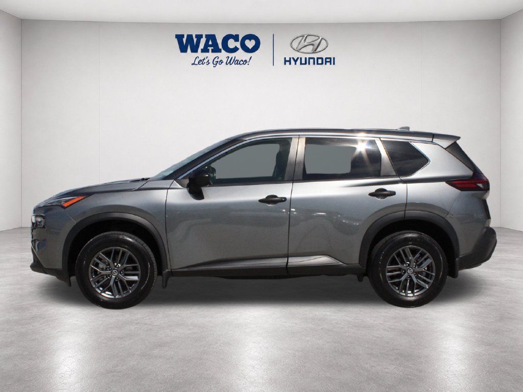 Used 2021 Nissan Rogue S FWD image 4