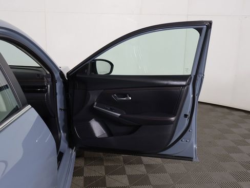 Used 2024 Nissan Sentra SR FWD image 18