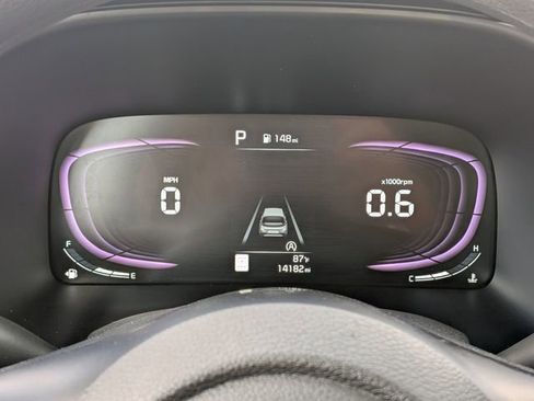 Used 2025 Kia Soul LX w/ LX Technology Package FWD image 34