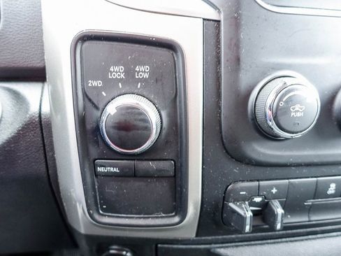 Used 2017 RAM 2500 SLT image 10