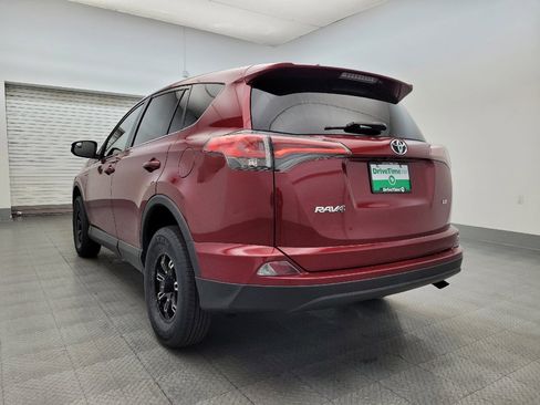 Used 2018 Toyota RAV4 LE image 5