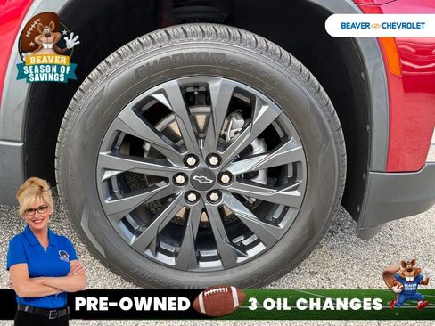Used 2022 Chevrolet Traverse RS FWD image 10