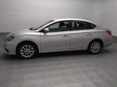Used 2019 Nissan Sentra SV FWD image 2